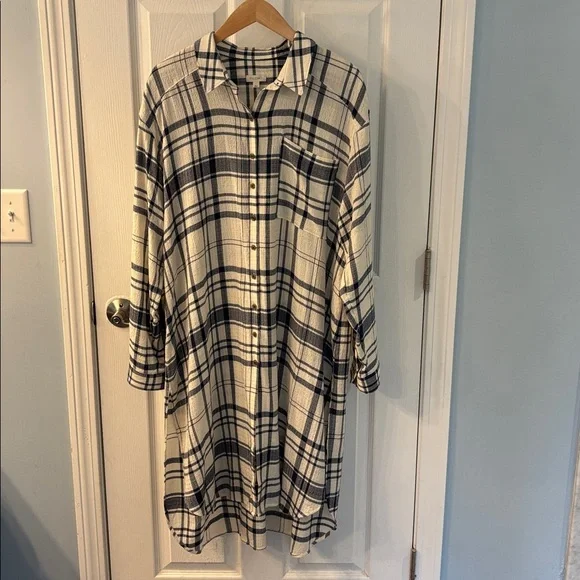 Anthropologie Pilcro Side-Slit Maci Tunic Buttondown in Ivory Plaid, size L, NWT - Picture 5 of 12